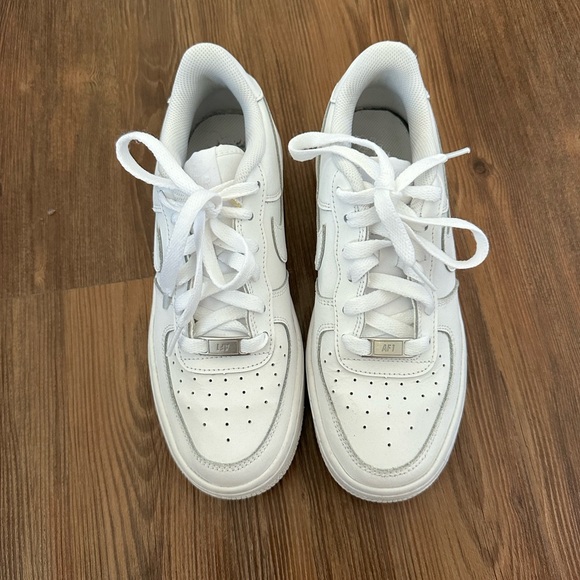 Nike Air Force 1 - Picture 2 of 7